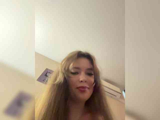 YourLadyyy webcam
