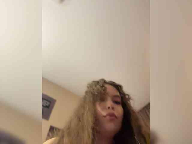 YourLadyyy webcam