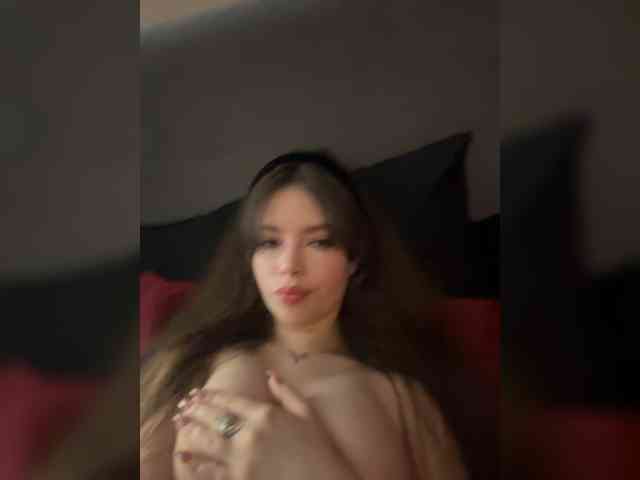 LadyEmily Live Webcam on BongaCams