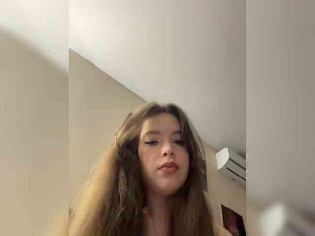 YourLadyyy webcam