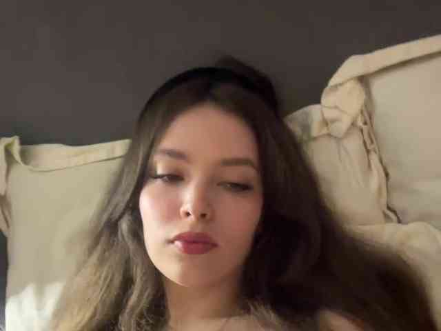 YourLadyyy webcam