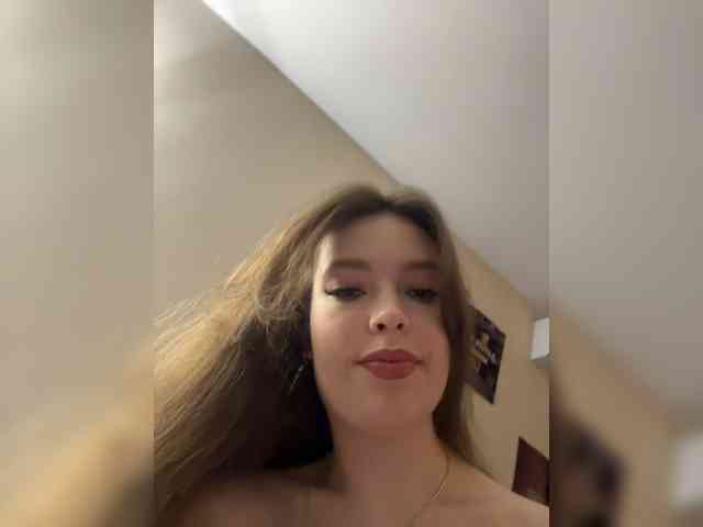 YourLadyyy webcam
