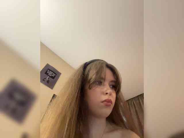 YourLadyyy webcam