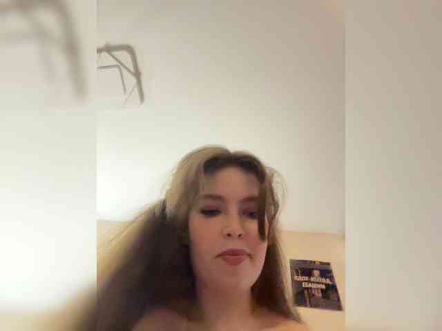 YourLadyyy webcam