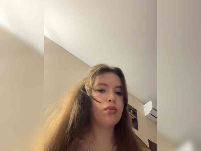 YourLadyyy webcam