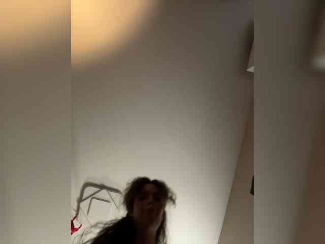 YourLadyyy webcam
