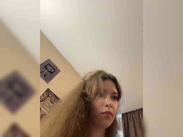 YourLadyyy webcam