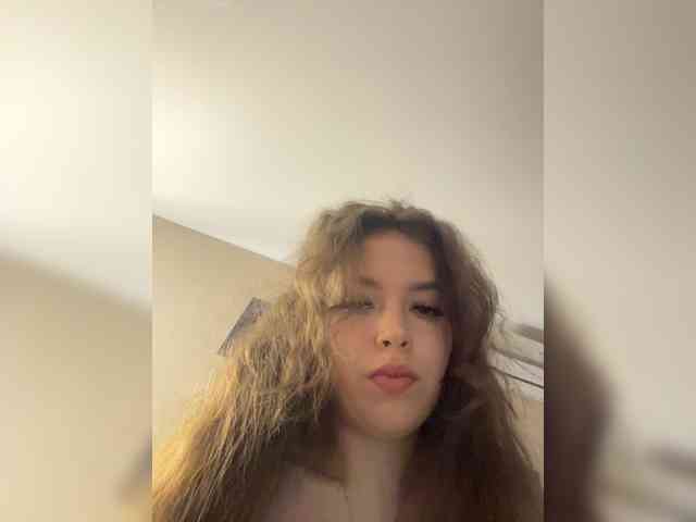 YourLadyyy webcam