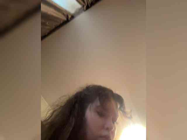 YourLadyyy webcam