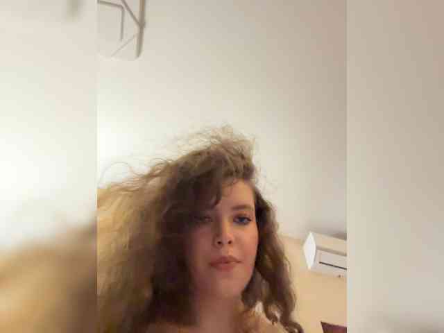 YourLadyyy webcam