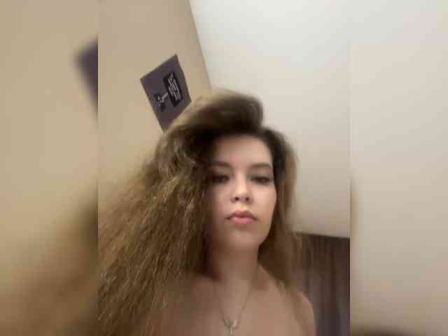YourLadyyy webcam