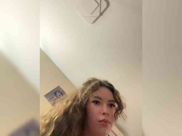 YourLadyyy webcam
