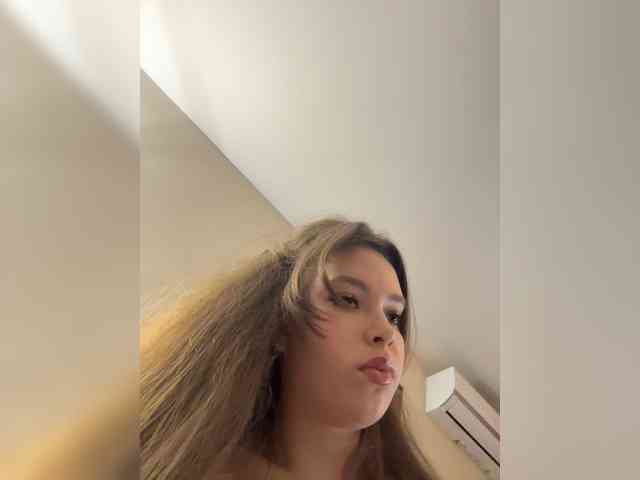 YourLadyyy webcam
