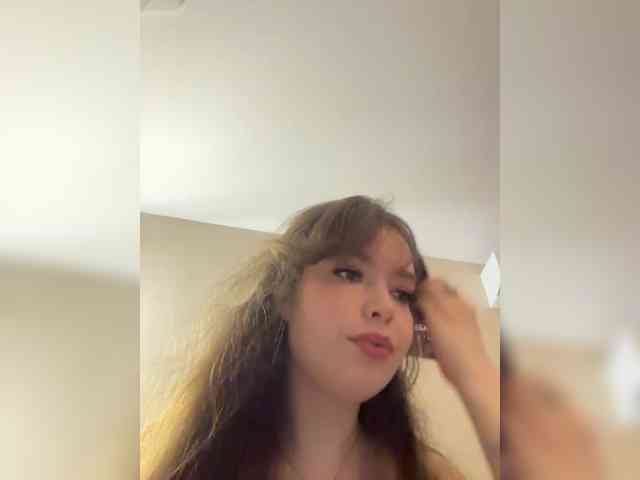 YourLadyyy webcam