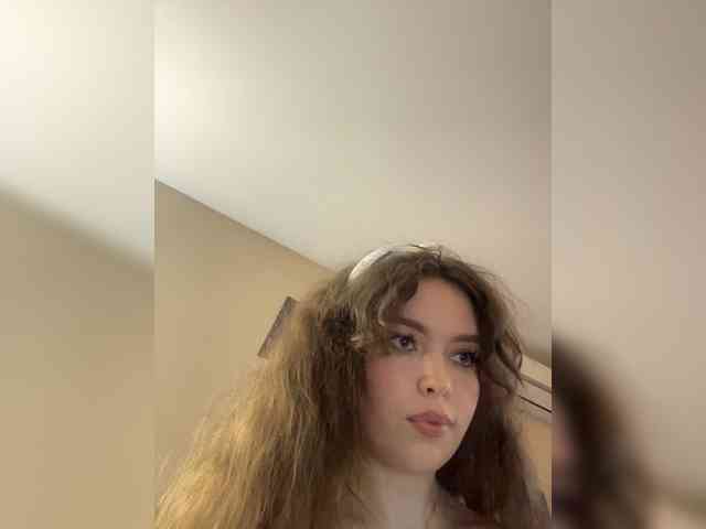 YourLadyyy webcam