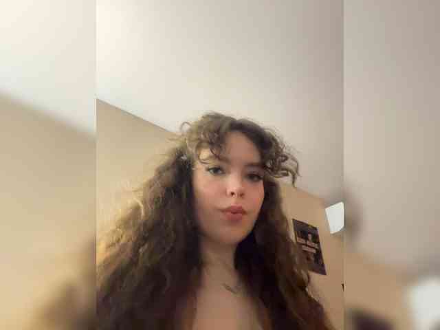YourLadyyy webcam