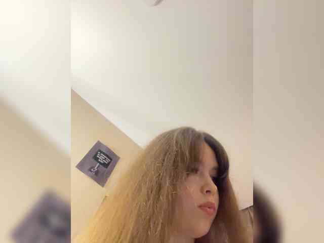 YourLadyyy webcam