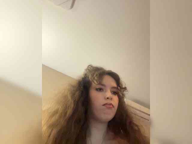 YourLadyyy webcam