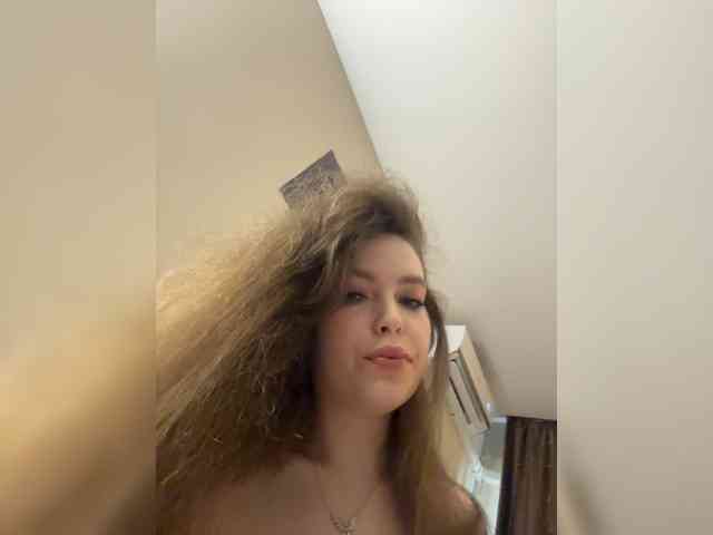 YourLadyyy webcam