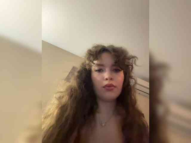 YourLadyyy webcam