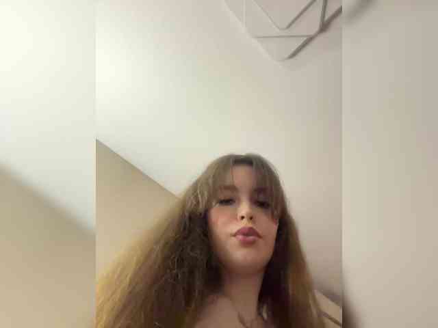 YourLadyyy webcam