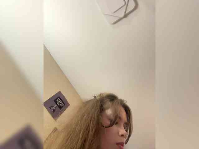 YourLadyyy webcam