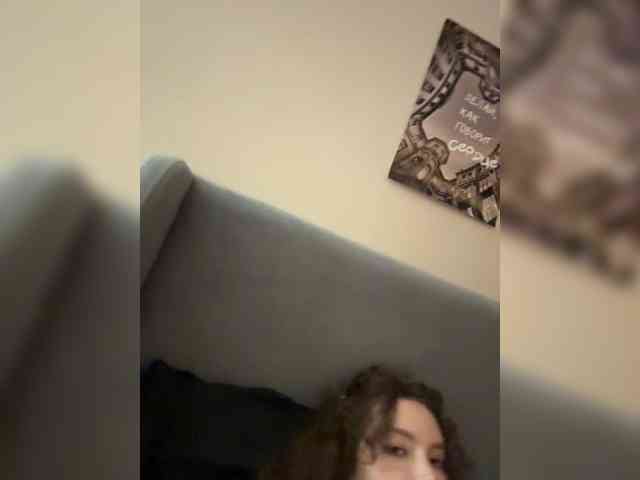 YourLadyyy webcam