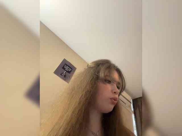 YourLadyyy webcam