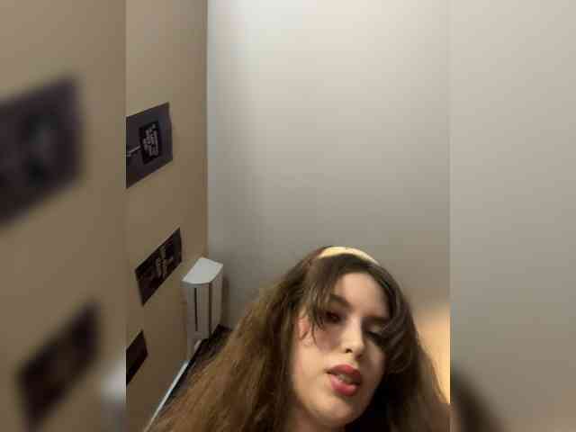 YourLadyyy webcam
