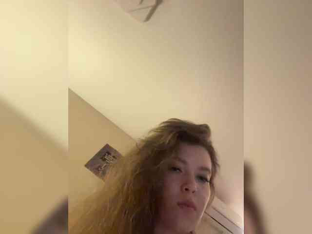 YourLadyyy webcam