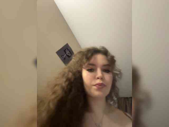 YourLadyyy webcam