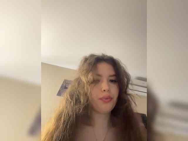 YourLadyyy webcam