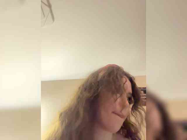 YourLadyyy webcam