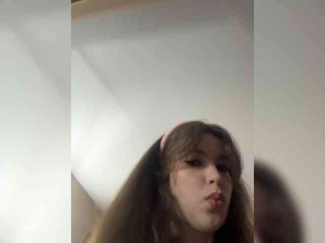 YourLadyyy webcam