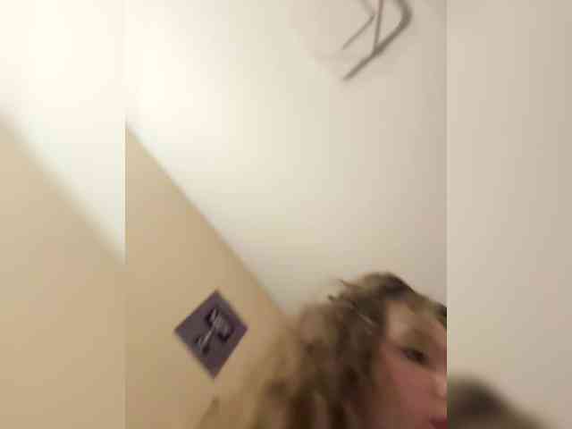 YourLadyyy webcam
