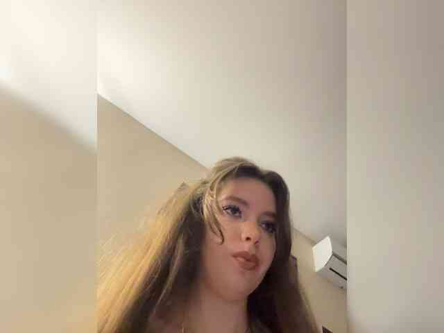 YourLadyyy webcam