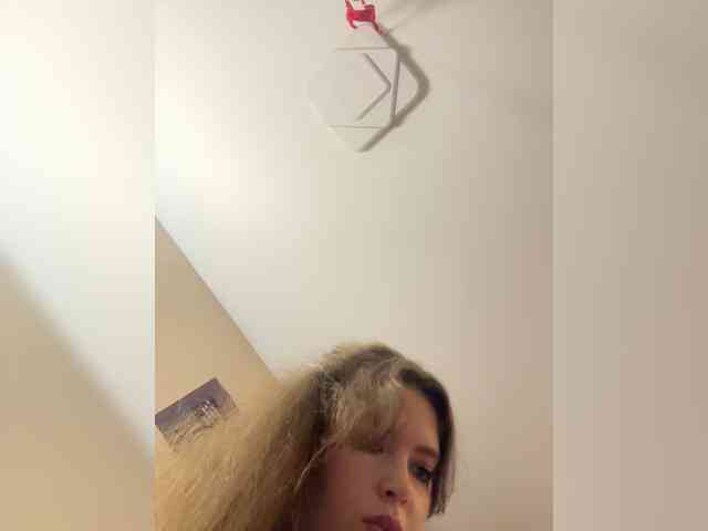 YourLadyyy webcam