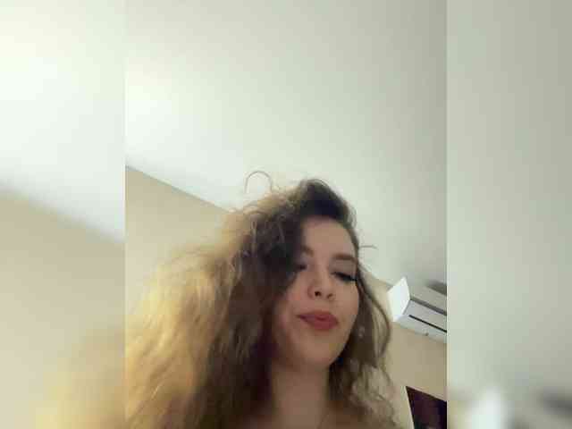 YourLadyyy webcam