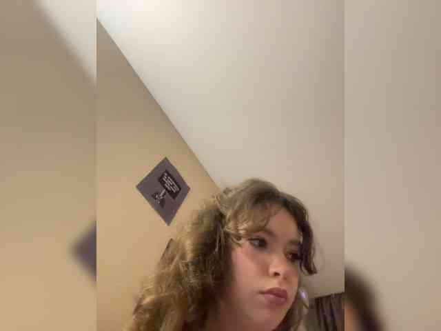 YourLadyyy webcam