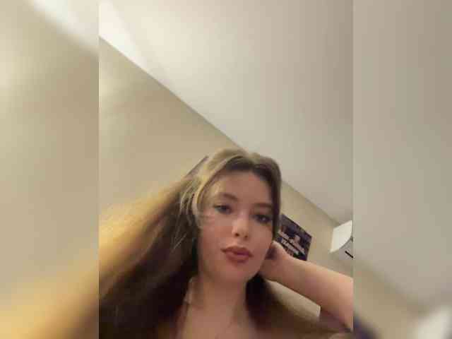 YourLadyyy webcam