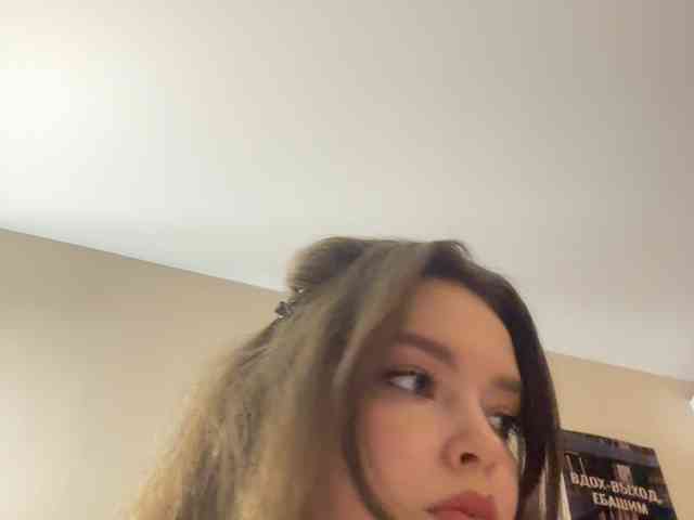 YourLadyyy webcam