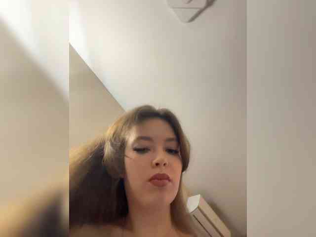 YourLadyyy webcam