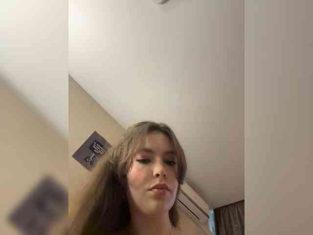 YourLadyyy webcam