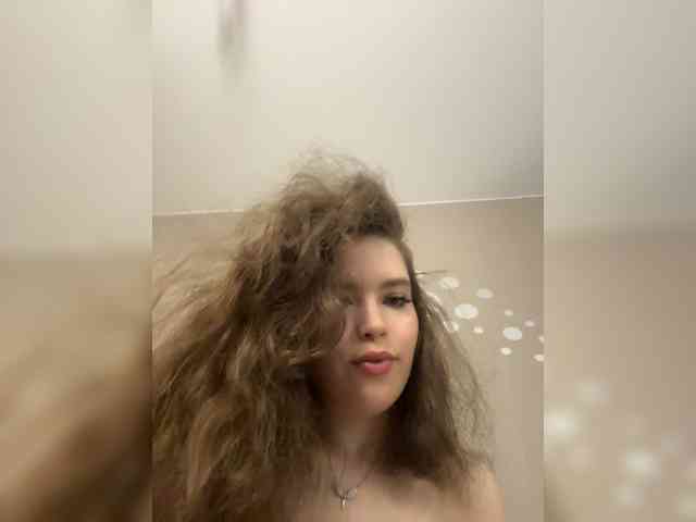YourLadyyy webcam