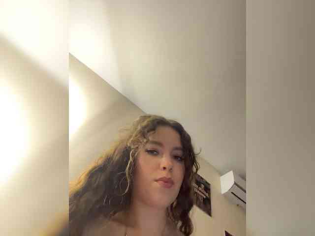 YourLadyyy webcam