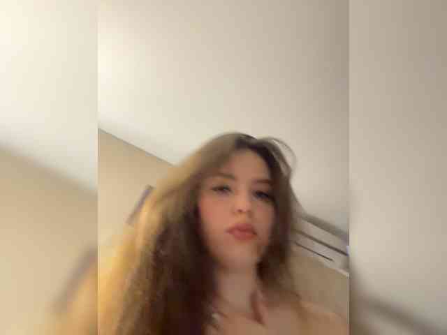 YourLadyyy webcam