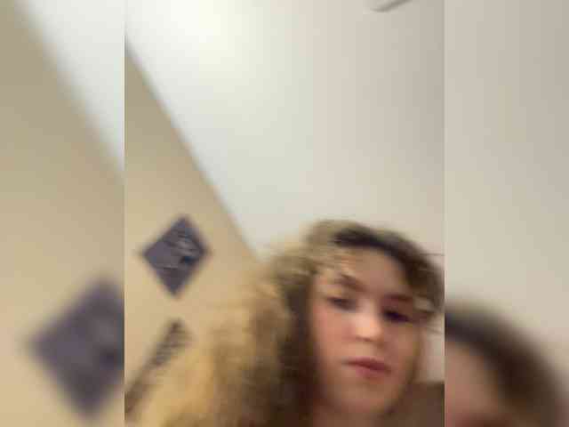 YourLadyyy webcam