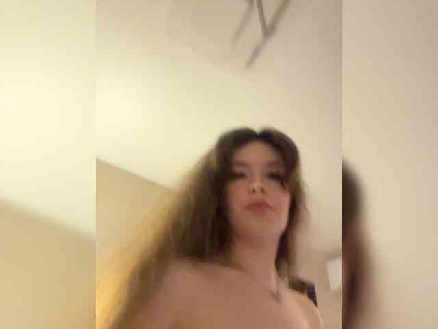 YourLadyyy webcam