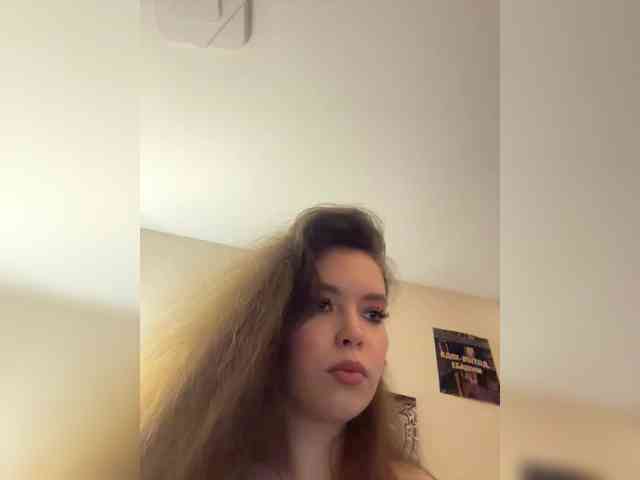 YourLadyyy webcam