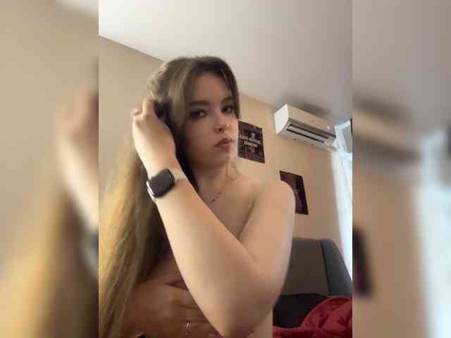 YourLadyyy webcam